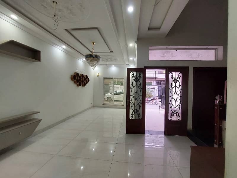 Stunning House Is Available For Sale In Johar Town Phase 2 - Block Q 8