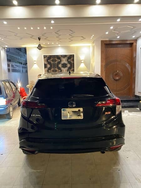 Honda Vezel 2016/2022 Model Excellent Condition 7