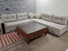 L shaped sofa almost new 0