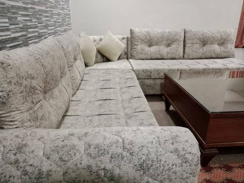 L shaped sofa almost new 1