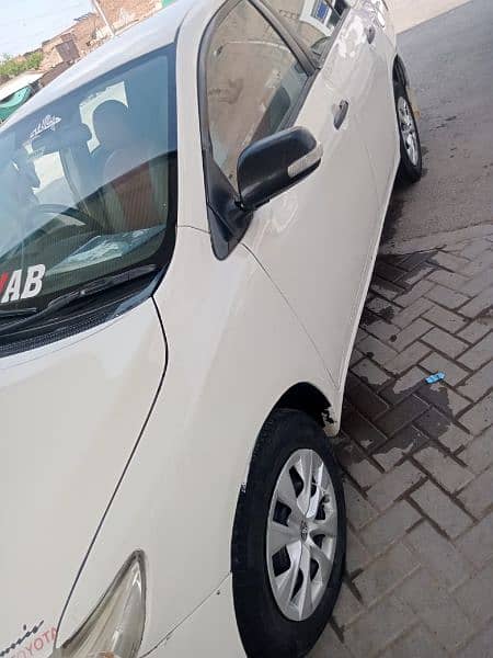 Toyota Corolla XLI2010 model. call or Whatsapp o3o74937491 2