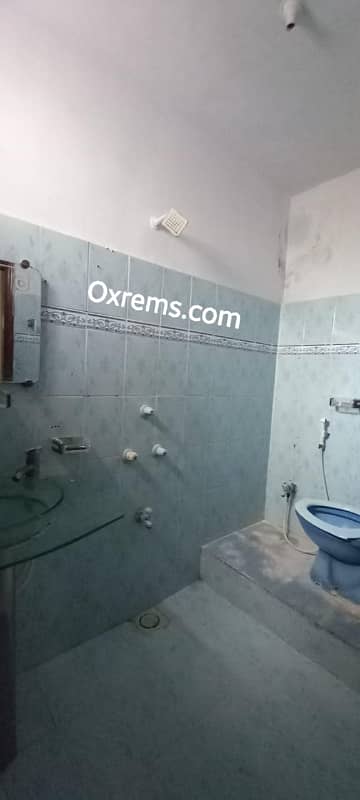 Upper Portion Of 240 Square Yards In Gulshan-e-Jamal For rent 6