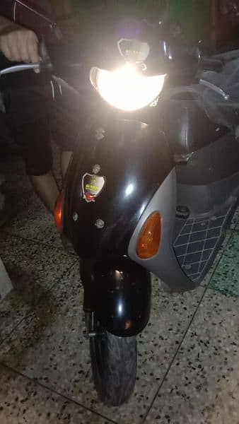 Suzuki japanese Scooty 49cc/ let's4/ price will be negotiateble. 2