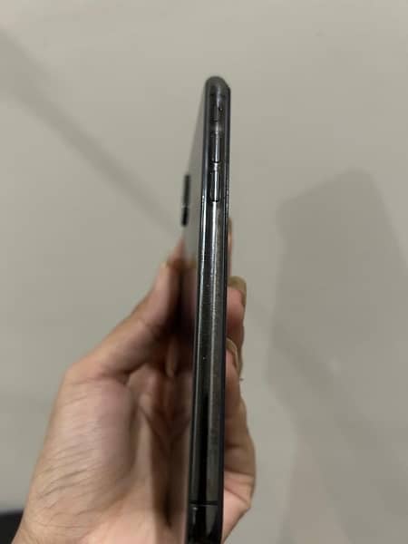 IPHONE X 64GB PTA APPROVED EXCELLENT CONDITION 2