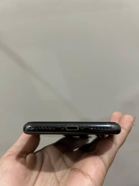 IPHONE X 64GB PTA APPROVED EXCELLENT CONDITION 4