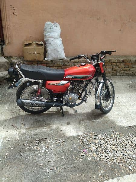 Honda 125 model 2023 red colar 2