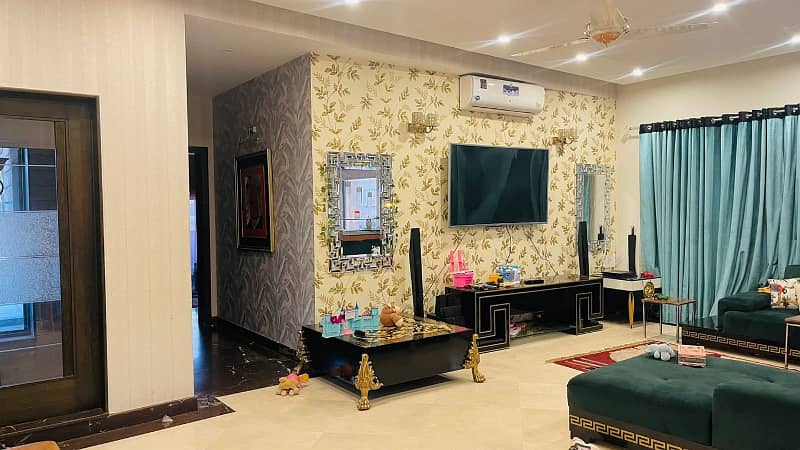 10 MARLA FURNISHED LIKE NEW LOCK OPTION LOWER PORTION LOCK UPPER PORTION AVAILEBAL FOR RENT IN BAHRIA TOWN LAHORE 1