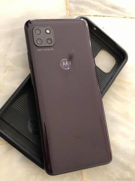 Moto One 5G Ace 2