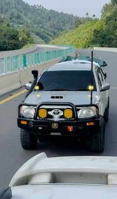 Toyota Hilux VIGO 2005 0