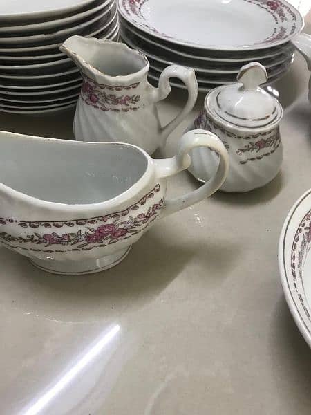 Dinner set 5