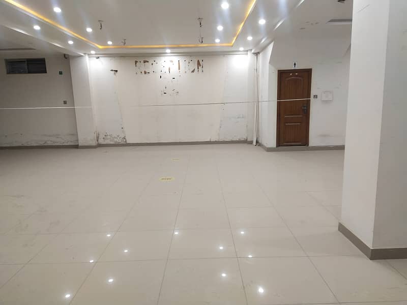 2200 Sq. Ft Commercial Space Available For Rent In Murree Road 5