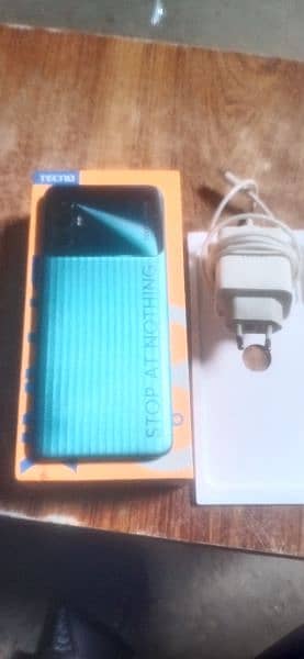 tecno spark 8 pro 4+1gb 128gb all box charger 4