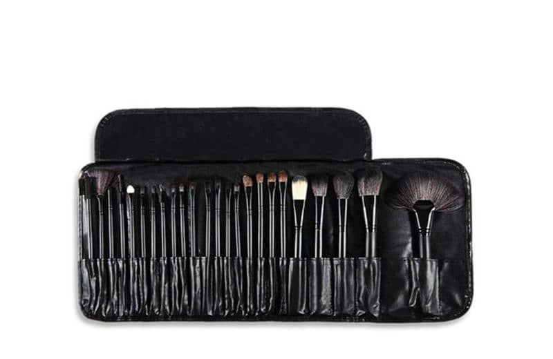 Best Makeup kit with 24 pcs 3