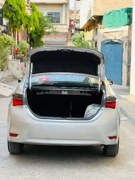 Toyota Altis Grande 2018 13