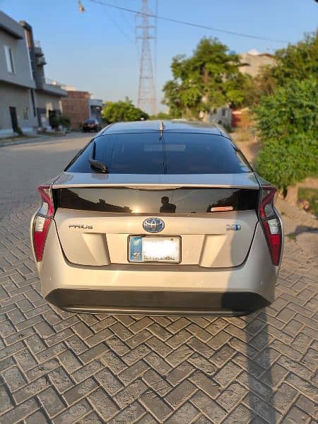 Toyota Prius 2018 1