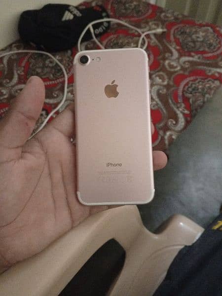 iphone 7 32gb 10 out of 10 non pta 1