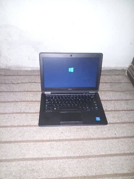 Dell e7250 0