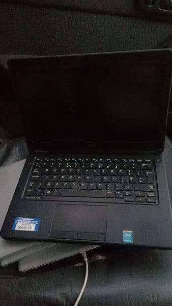 Dell e7250 4