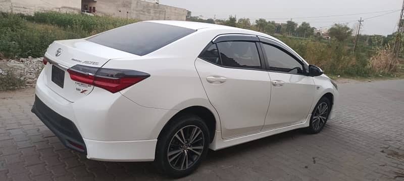 Toyota Corolla Altis 2024 4