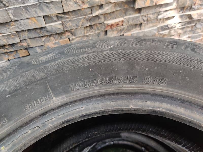 Bridgestone tyre good condition 03184575092 2