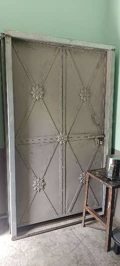 Iran door with door frame 0