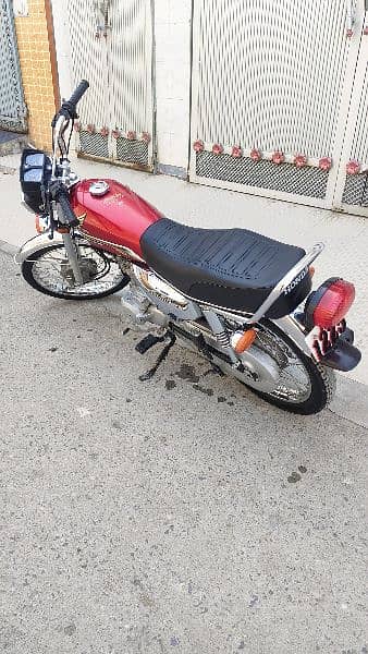 Honda 125 special edition 4