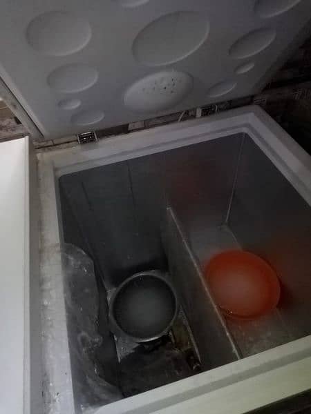 haeir deep freezer in new condition only 2 years used 0