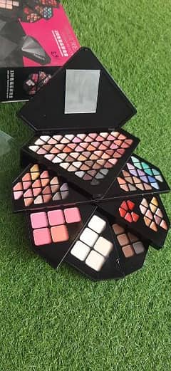 makeup kit