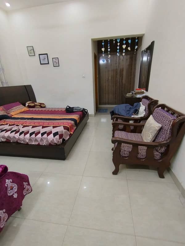 Girls hostel for rent in muree road near 2 double road 4