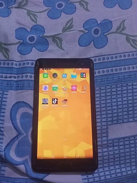 huawai media pad tablet 8GB internal Ram 4