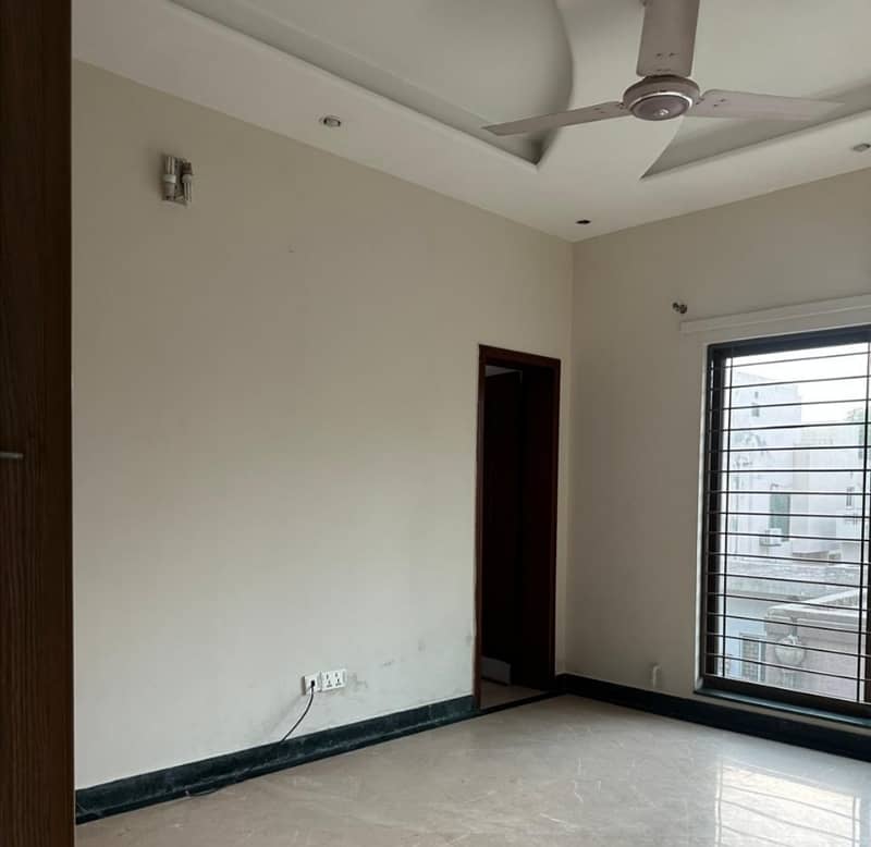 House For Sale In Model Town 32