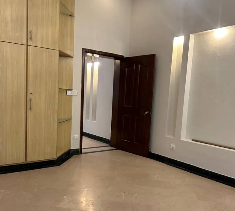 House For Sale In Model Town 34