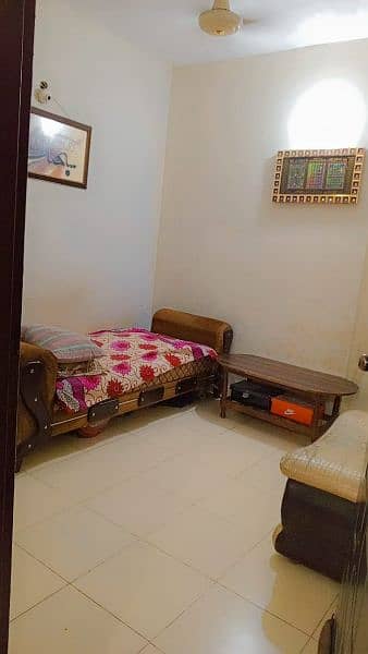 3 room flat for sale in Mehmoodabad 4