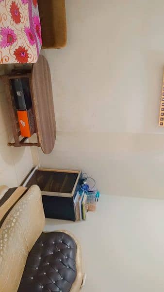 3 room flat for sale in Mehmoodabad 5