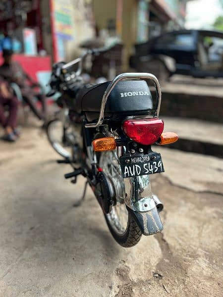 honda 70 good condition 2