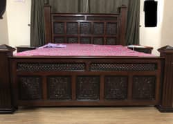 Chinoity King complete bed set ( sheesham wood)