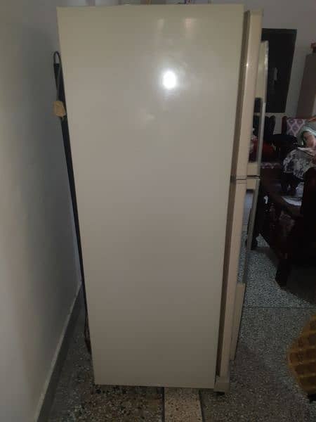 urgent sale refrigerator 3