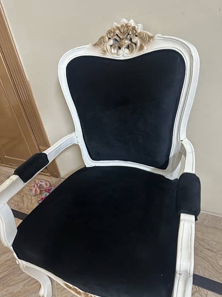 2 chair set with centre table available 0