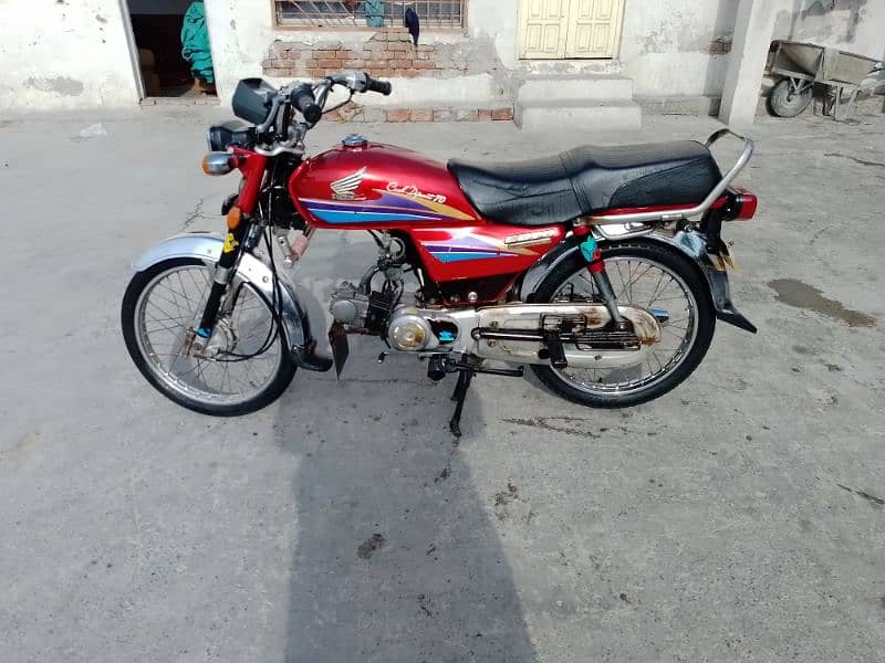 HONDA CD70. MODEL 2007. TOTAL GENUINE 6