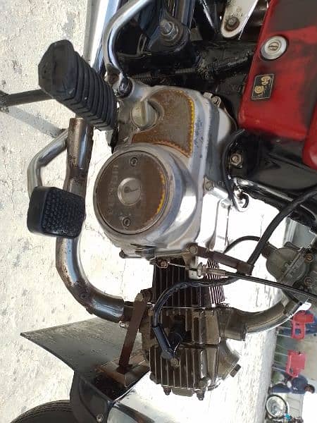 HONDA CD70. MODEL 2007. TOTAL GENUINE 8