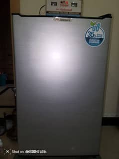 mini refrigerator contact no : +923455046428