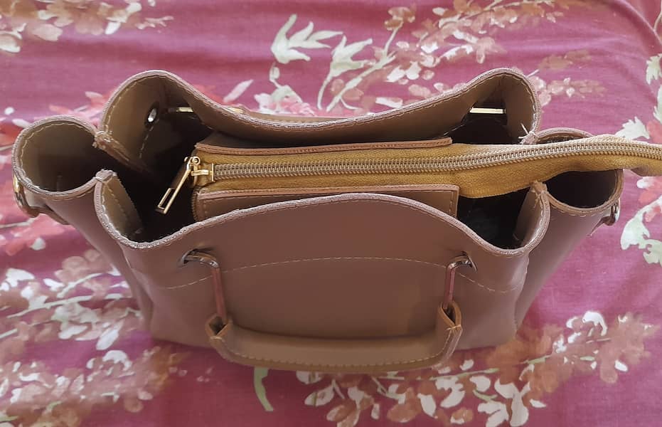 women hand bag 1