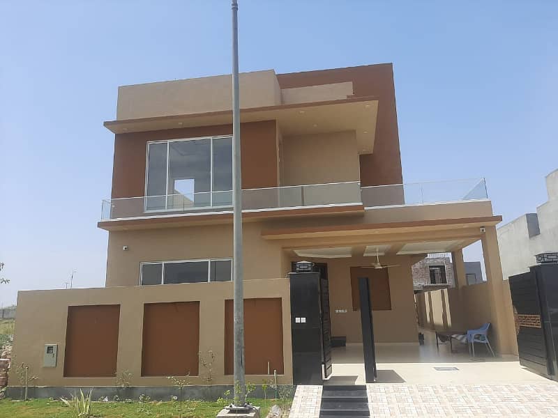 10 MARLA HOUSE AVAILABLE FOR SALE IN PHASE 7 DHA Lahore 0