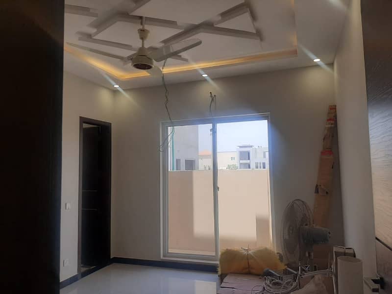 10 MARLA HOUSE AVAILABLE FOR SALE IN PHASE 7 DHA Lahore 5