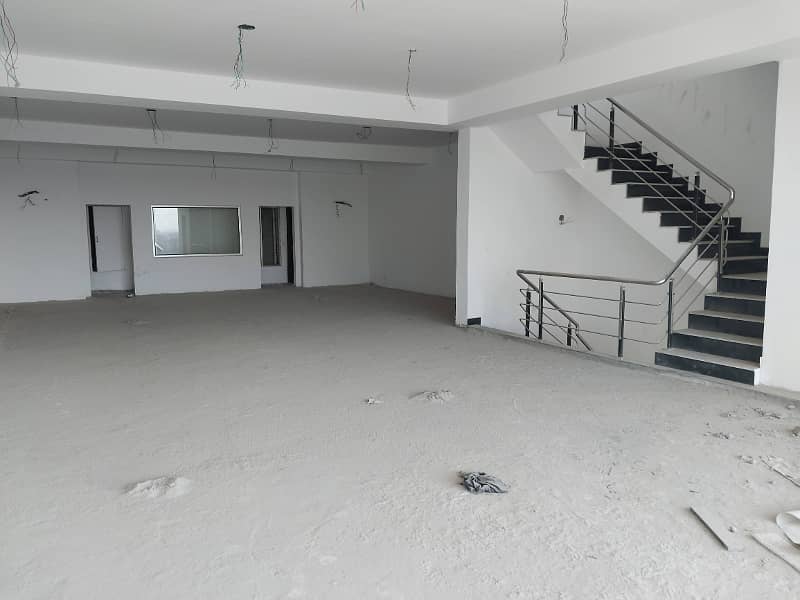 FAIRWAYS COMMERCIAL, DHA MARKAZ, DHA RAYA FLOORS FOR MULTINATIONAL COMPANIES OFFICE FOR RENT 1