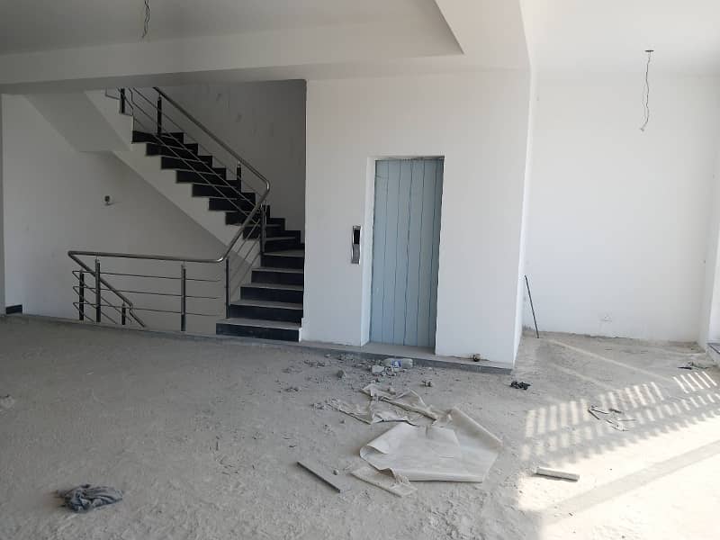 FAIRWAYS COMMERCIAL, DHA MARKAZ, DHA RAYA FLOORS FOR MULTINATIONAL COMPANIES OFFICE FOR RENT 3