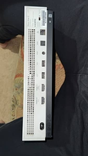 Xbox One S With Box and one controller 1