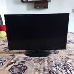 AOC TV for urgent sale withe remote and other accessories 22 inches 0