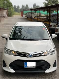 Toyota Corolla Axio hybrid 2018