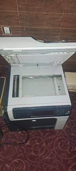 HP Laserjet M4555 2